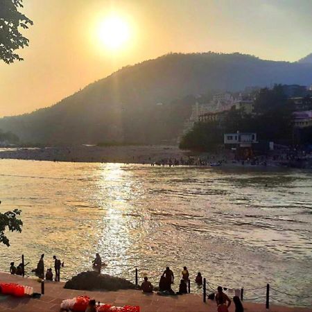 Vedic Dham Ganga Hotel Rishikesh Exterior photo