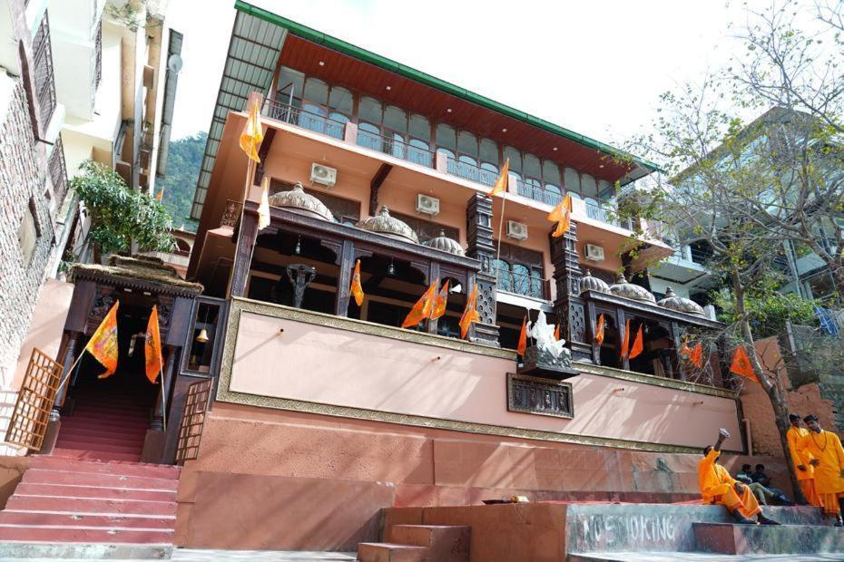 Vedic Dham Ganga Hotel Rishikesh Exterior photo